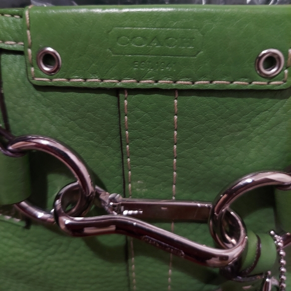 Vntg. COACH BAG, LOW START!🥒💚✨🔥💚🔥 leather, GOOD CONDITION, RARE color 💚🥒 - Picture 11 of 12